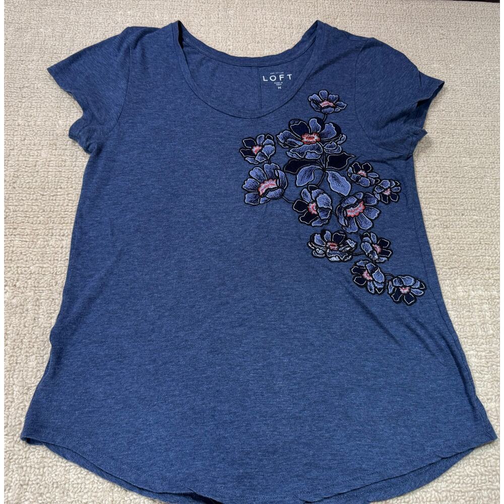 Ann Taylor LOFT Women’s Medium Tee Blue Poppy Floral Embroidered 100% Cotton